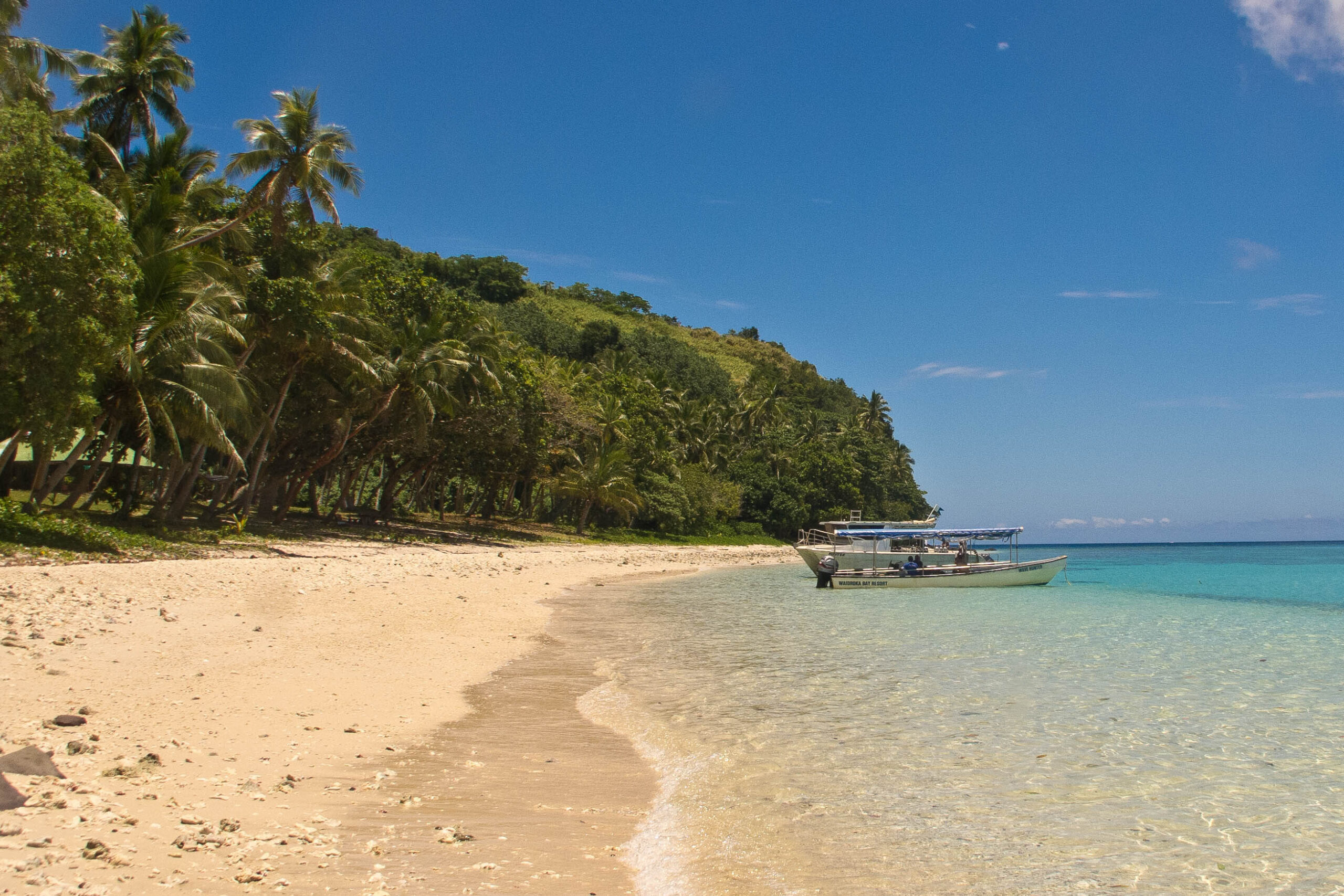 Picnic on remote, boat-in beaches