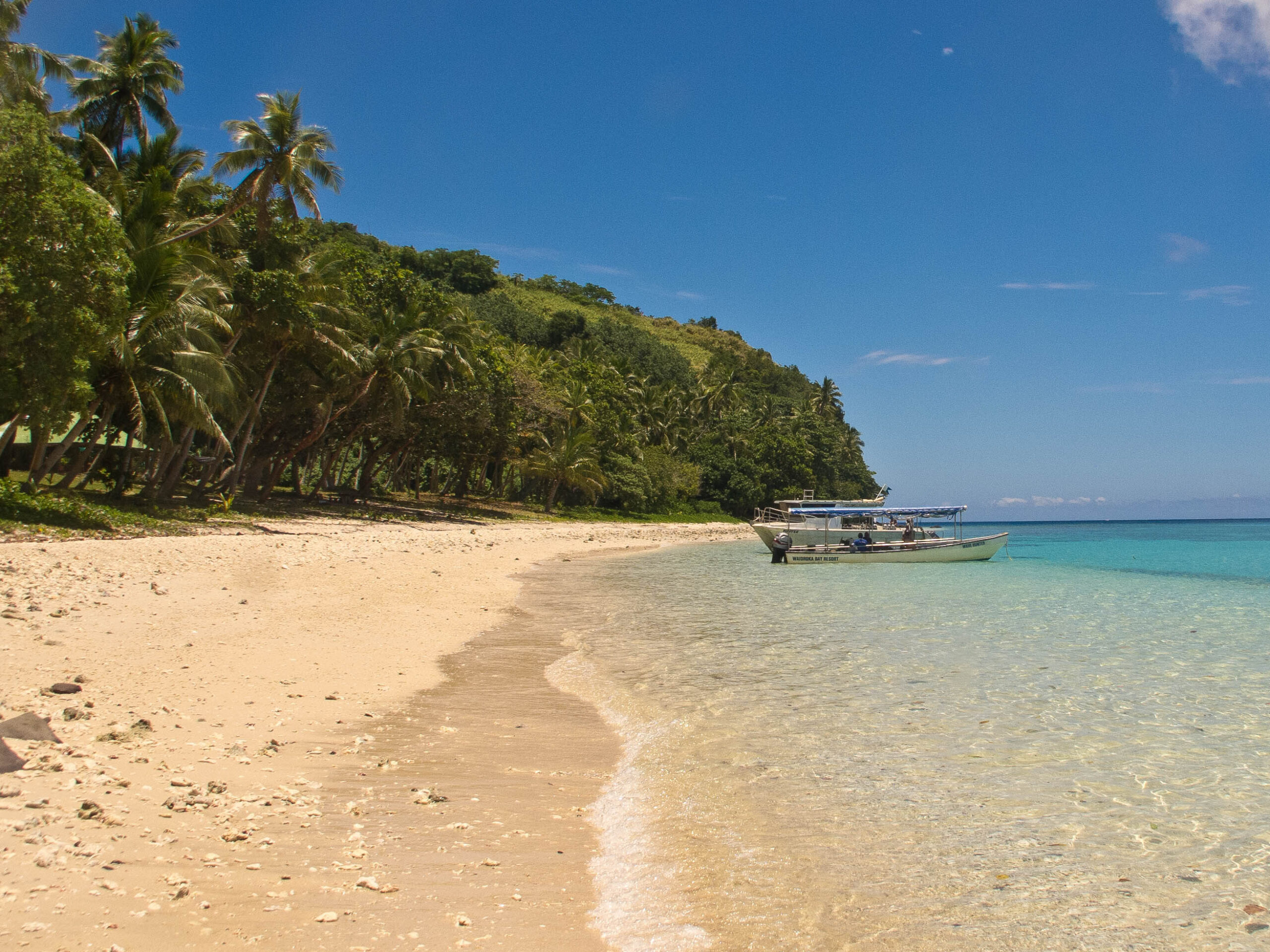 Picnic on remote, boat-in beaches