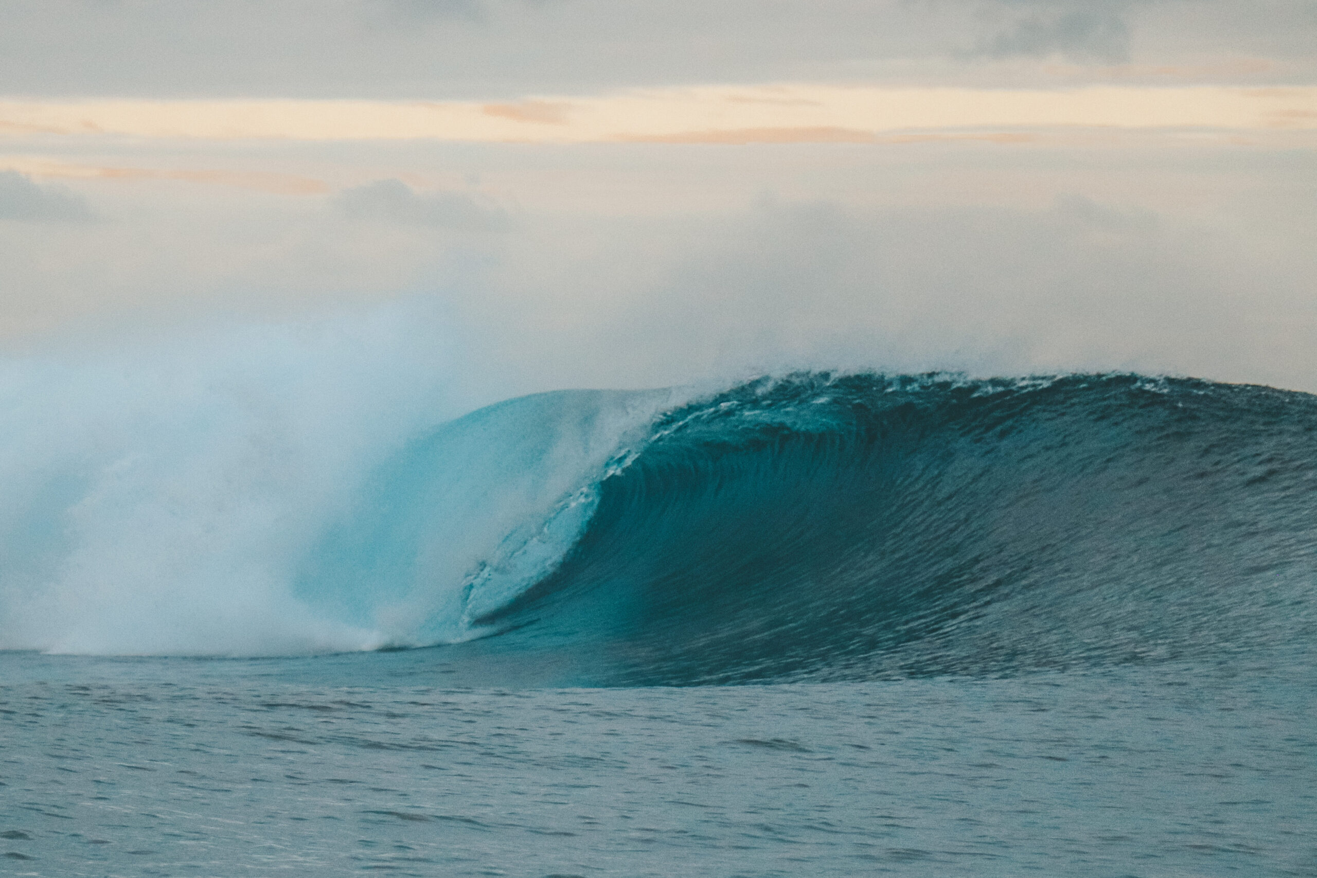 Wave barrel